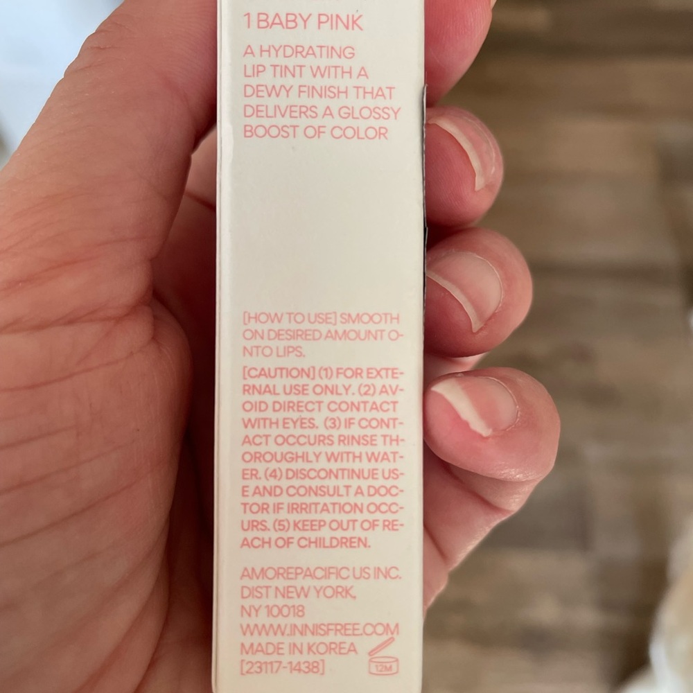 NEW Innisfree Dewy Tint Lip Balm - Picture 4 of 6
